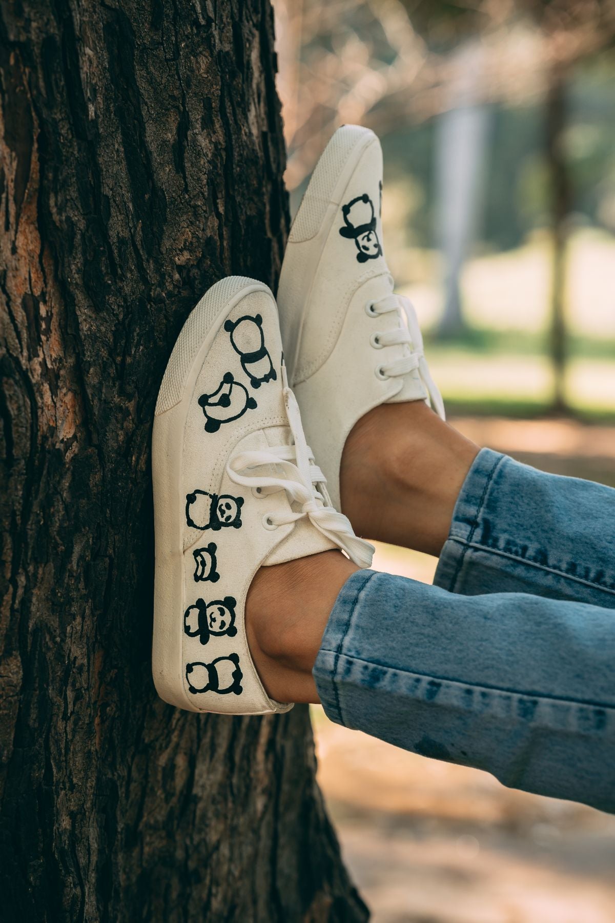 Dancing panda ( lace )