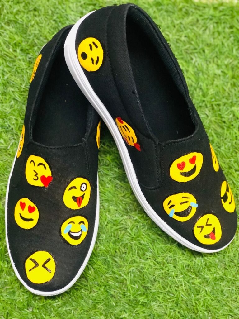 Emojis Adorn Kids