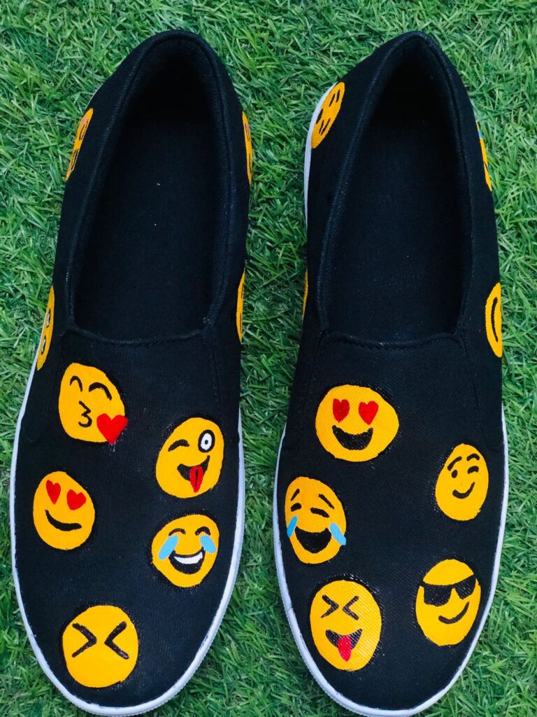 Emojis Adorn Kids