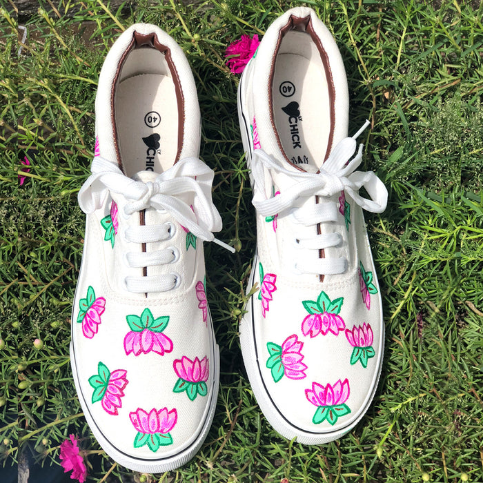 Lotus Penned Shoe